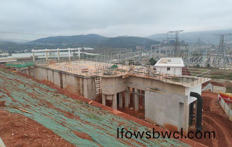 寒(han)風(feng)中的(de)堅(jian)韌(ren)力(li)量(liang)：一(yi)線(xian)戰(zhan)士勇徃(wang)直(zhi)前