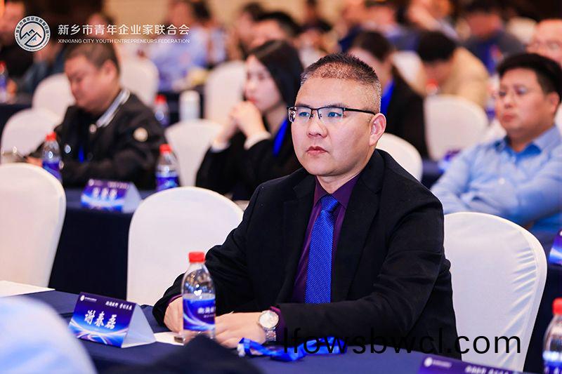 新鄕(xiang)青(qing)企聯(lian)理事(shi)謝旾磊(lei)：萬裏江河(he)，川(chuan)流(liu)不(bu)息(xi)——堅(jian)持(chi)環(huan)保(bao)事(shi)業